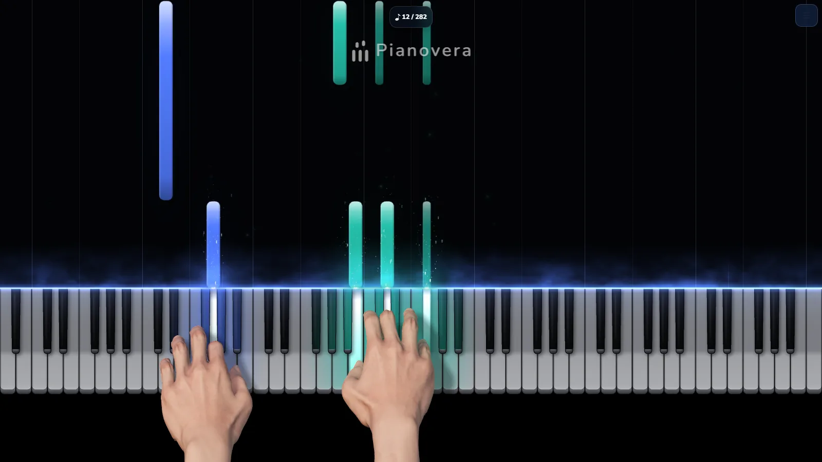 La versión web de Pianovera en un navegador: teclado de 88 teclas, notas de colores que caen hacia las teclas y manos 3D tocando.